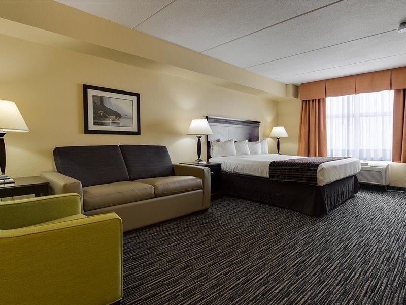 Country & By Radisson, Falls, On Niagara Falls