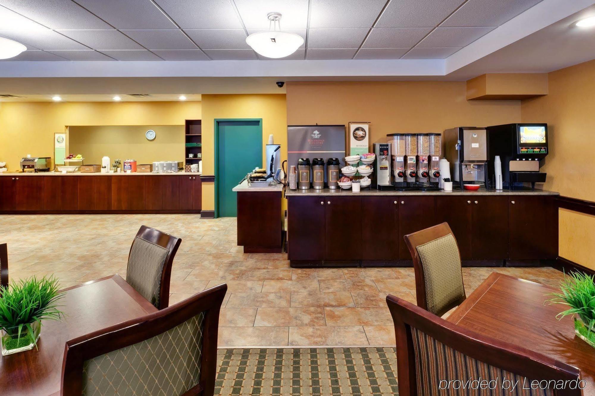 Country & By Radisson, Falls, On 3* Niagara Falls